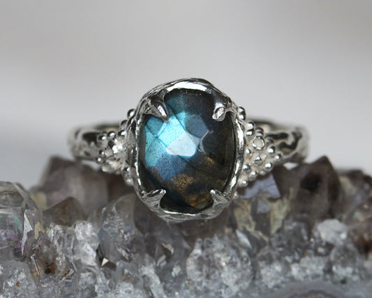 Aurora Borealis ~ Labradorite Ring